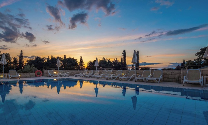 Supetar Hotel | Aminess Vival Velaris Resort