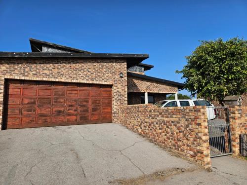 Bluewater Bay Casa | AMM Guesthouse