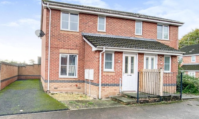 Newport Casa | Ammaculate 3 Bedroom property near Caltic Manor