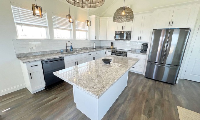 Grand Isle Casa | AMO - Beachfront - Island Realty