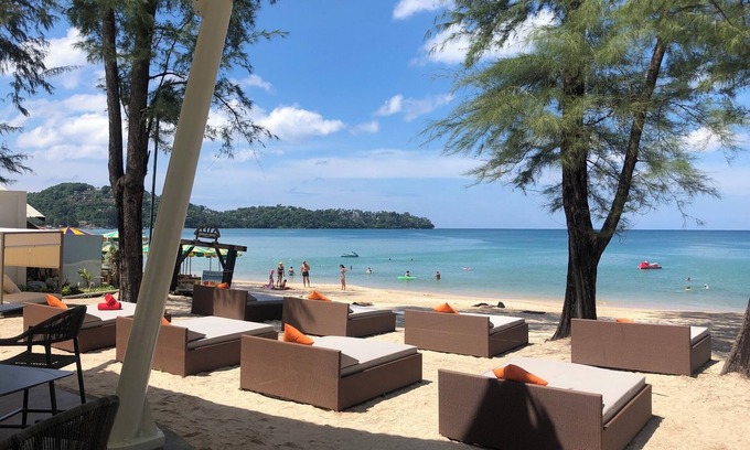 Cherngtalay Hotel | Amora Beach Resort Phuket