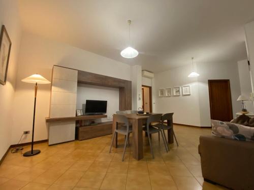Imola Apartamento | Ampio appartamento vicino all'autodromo - Ample apartment near the racing circuit