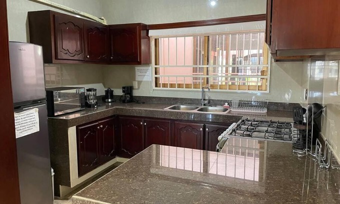 Lomas de Mazatlán Apartamento | Amplio 3 departamento super céntrico para familia