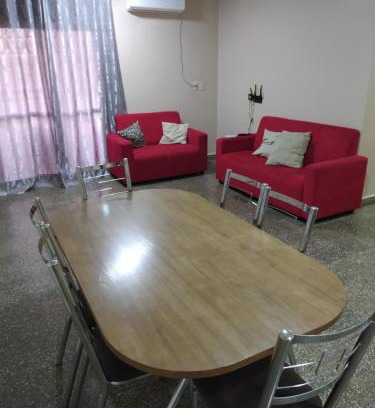 Barrio Centro Apartamento | Amplio apartamento a pasos de los principales centros de compras