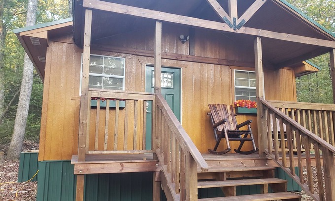 Mena Cabina | AMRock Cabin - Direct access to Ouachita National Forest and Wolf Pen Gap