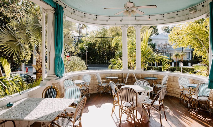 Historic Seaport Casa | Amsterdam's Curry Mansion Inn
