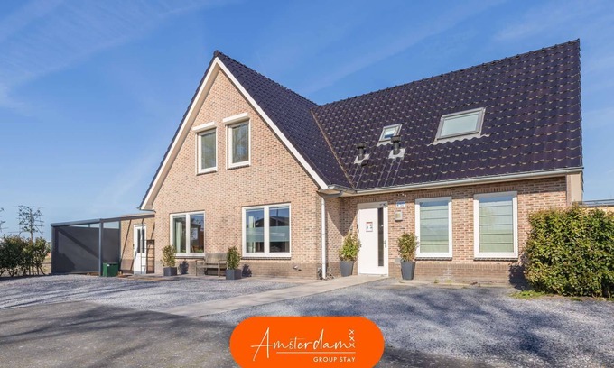 Zwanenburg Casa | Amsterdam Villa | 20+ Beds | Jacuzzi & Sauna