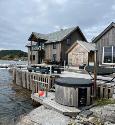 Kristiansund Casa | Amundøya Boathouse