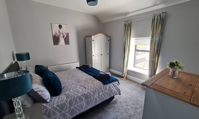 Stranorlar Casa | Amy's Place Charming 3 Bed House Donegal, Sleeps 5