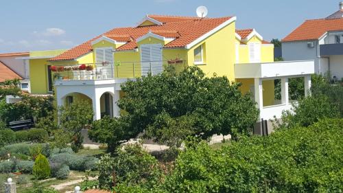 Gradina Casa | Anđela Home - Krka waterfalls