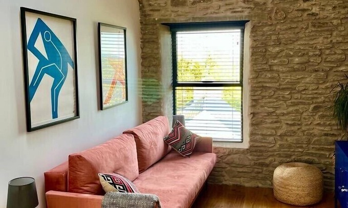 Llantrisant Apartamento | An airy and stylish apartment in old Llantrisant