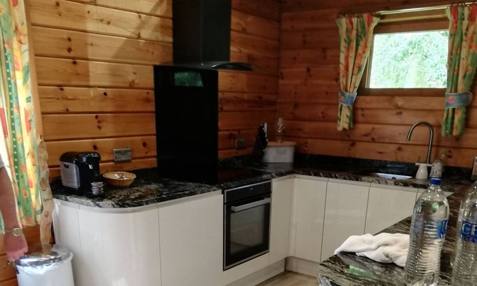 Portsonachan Casa | An Amazing Cedar 3 Bedroom Lodge On The Lochside at Portsonachan