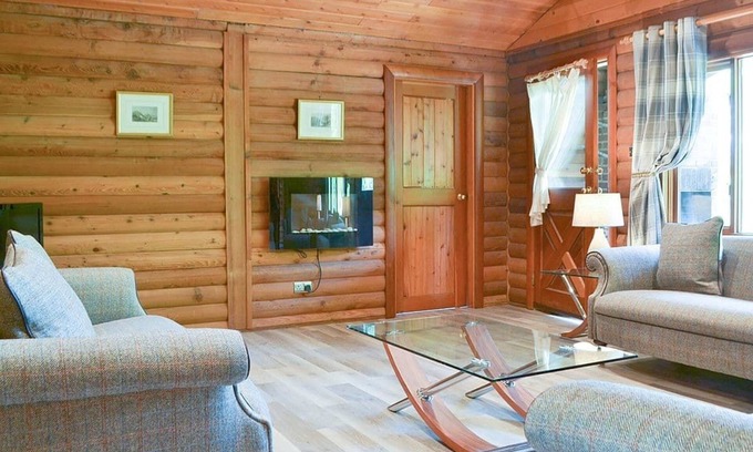 Portsonachan Casa | An Amazing Cedar 3 Bedroom Lodge On The Lochside at Portsonachan