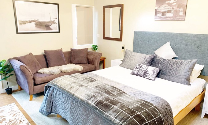 Russell Casa | An Amazing Space in the heart of Russell