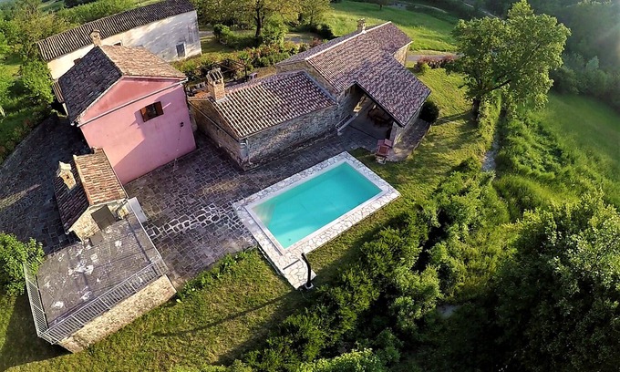 Cerovlje Casa | An ancient stone house surrounded by nature.