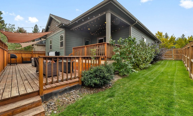 Southeast Bend Casa | An Epic Vacation in Beautiful Bend! Sleeps 6, Pet Friendly, Close to Old Mill