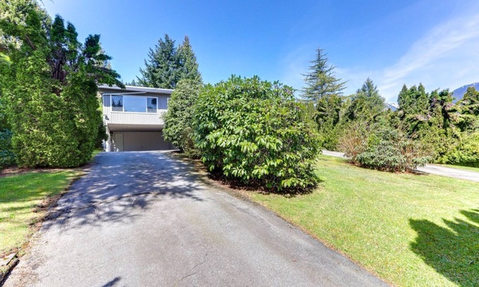 West Vancouver Casa | An Immaculate Family House in West Vancouver