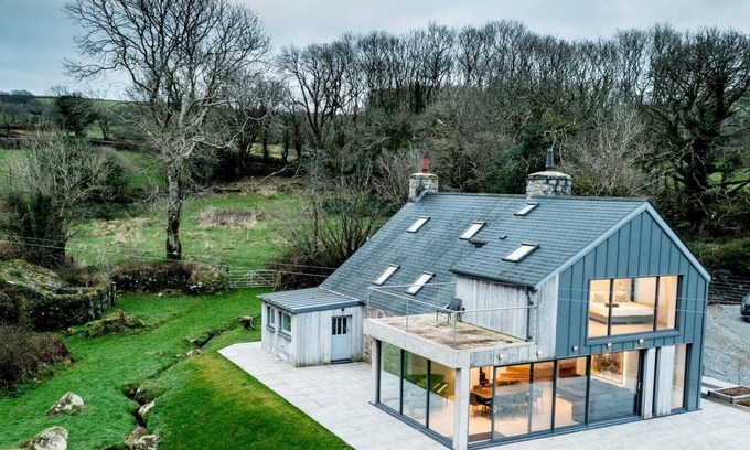 Newport Casa | An incredible house with fantastic views