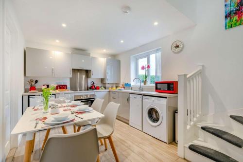 Helston Casa | An Logh
