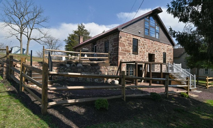 Stouchsburg Apartamento | An old mill from the 1800`s has been renovated into a Mill House with three Suites - two with private entrances