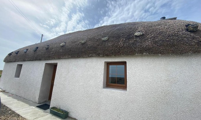 Benbecula Casa | An Taigh Dubh- One bedroomed cottage