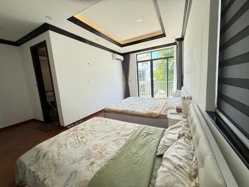 Huong Thuy Casa | Ana La Vie Hue