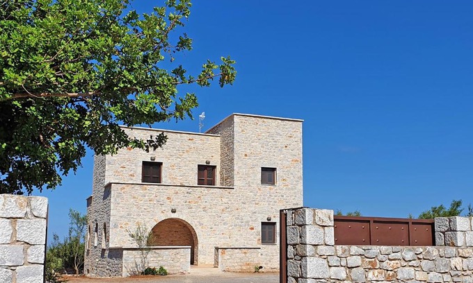 Omales Casa | Anaroussa Diros Maisonette