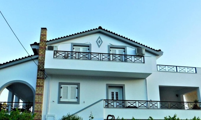 Kardhakata Casa | Anastasia's Residence