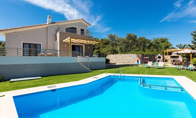 Geropotamos Villa | Villa Anatoli, Retiro Tranquilo! Villa para niños, zona de juegos al aire libre!