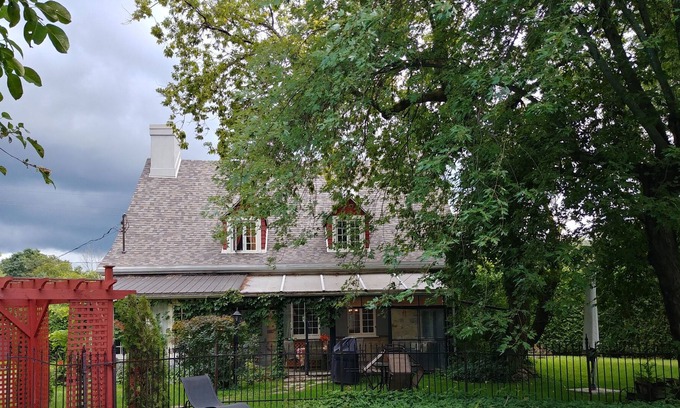 Chambly Casa | Casa ancestral con hermoso estilo único