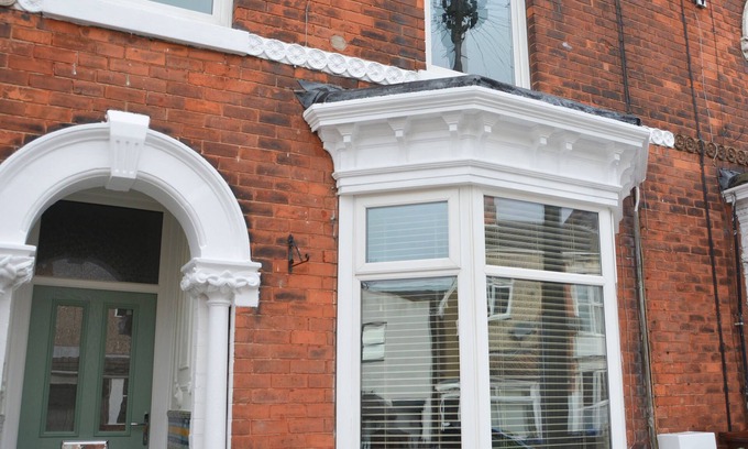 Cleethorpes Cabaña | ANCHOR COTTAGE, pet friendly, with a garden in Cleethorpes