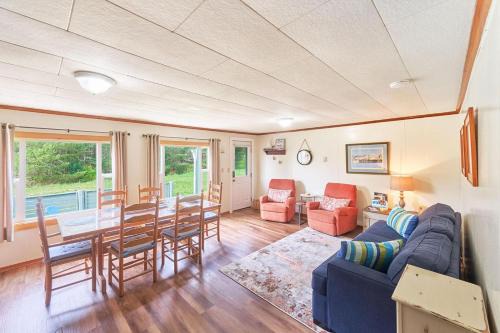 Long Beach Casa | Anchorage Cottages #5