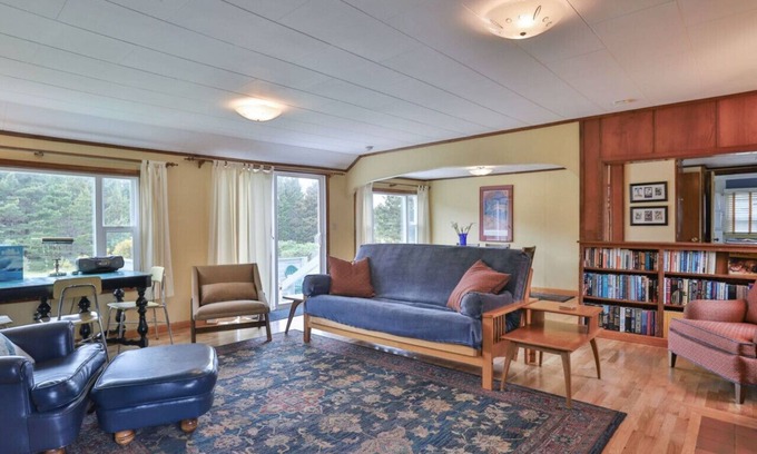 Long Beach Cabaña | Anchorage Cottages Unit 10 Private path to the beach