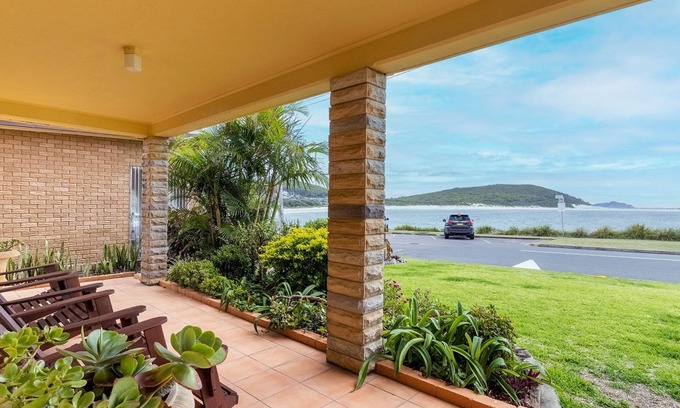 Fingal Bay Casa | Anchored at Fingal Bay, 80 Marine Drive