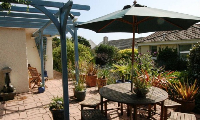 Downderry Cabaña | Anchors Away, 2 min walk to Downderry beach