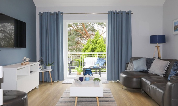 Y Felinheli Cabaña | ANCHORS REST, family friendly, country holiday cottage in Y Felinheli