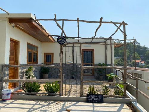 Ganh Dau Cama Y Desayuno | Anchovy Beach House in Phu Quoc
