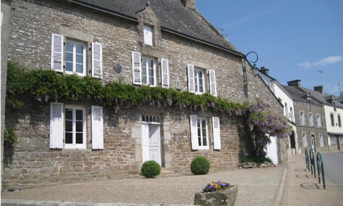 Tredion Casa | Ancien Prieuré Paysagé Centre Village de Campagne