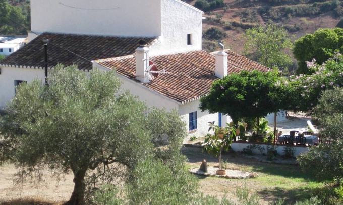 Almogia Casa | Casa de campo andaluza con vistas al mar, ideal para familias con un perro. Wifi gratis
