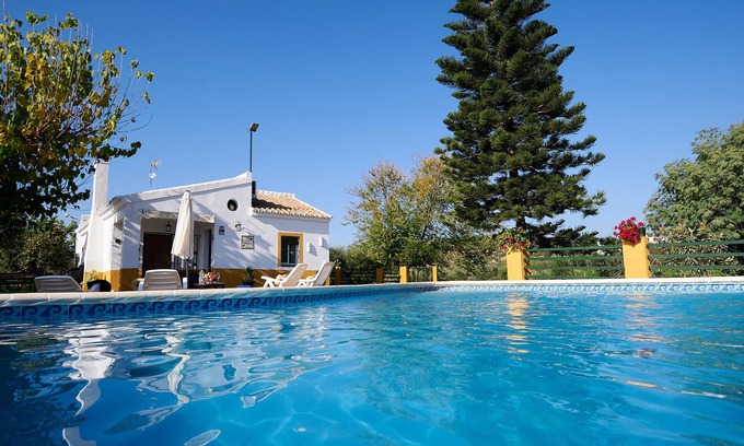 Penaflor Casa | Alojamiento de 3 habitaciones en Peñaflor