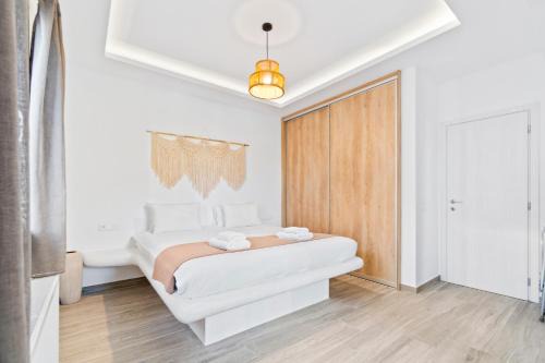 Andros Town Casa | Andros Central & Luxury Home