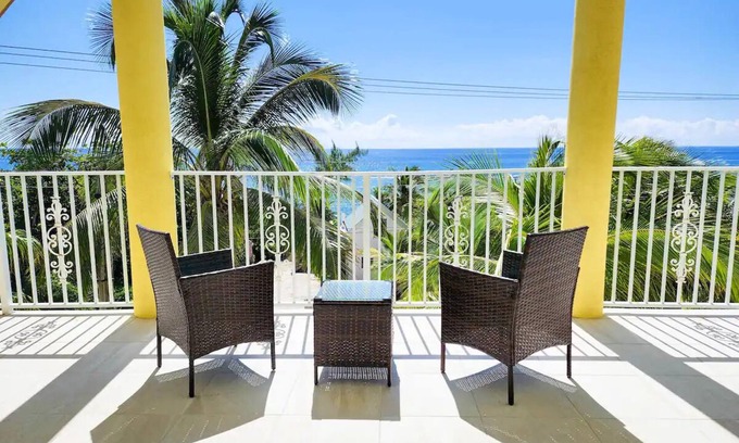 Bodden Town Villa | Andy's Inn is a delightful 3 bedroom guesthouse nestled in historic Bodden Town.