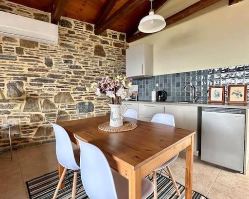 Okhthonia Casa | Anemi, A Boutique Studio