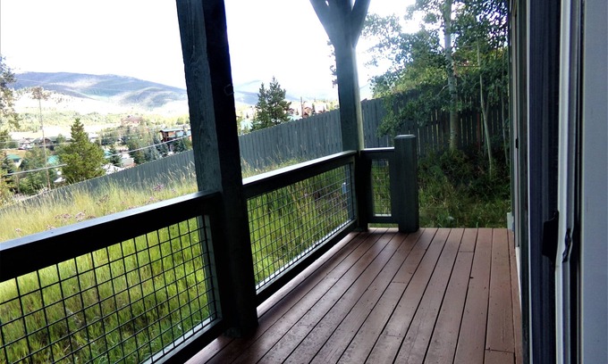 Dillon Casa | Anemone Townhome 3 Bed 3 Bath
