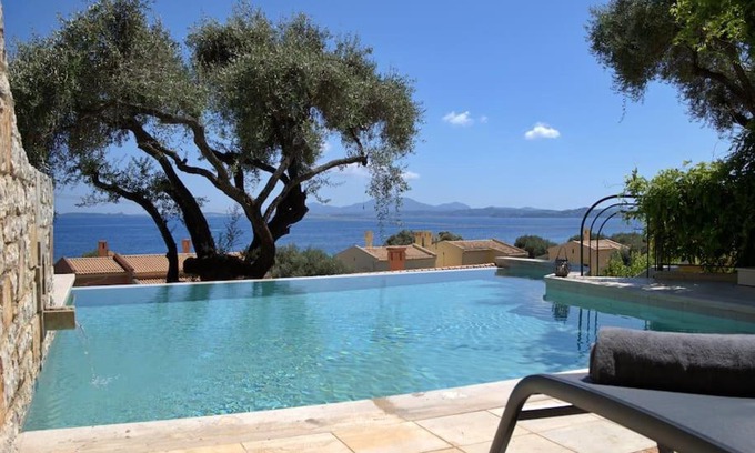 Barbati Villa | Anemos Villa Barbati Corfu