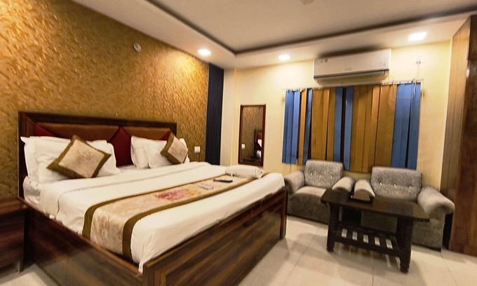 Kaushambi Hotel | Angel Pink Residency
