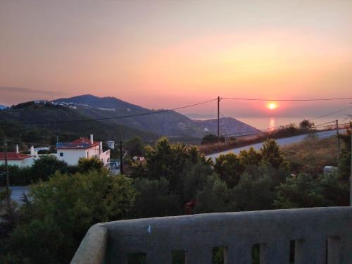 Alonissos Casa | Angel Sunset suite