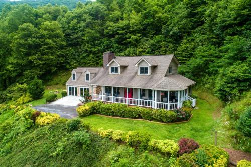 Cullowhee Casa | Angel View