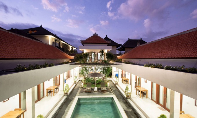 Seminyak Hotel | Anggie Stay