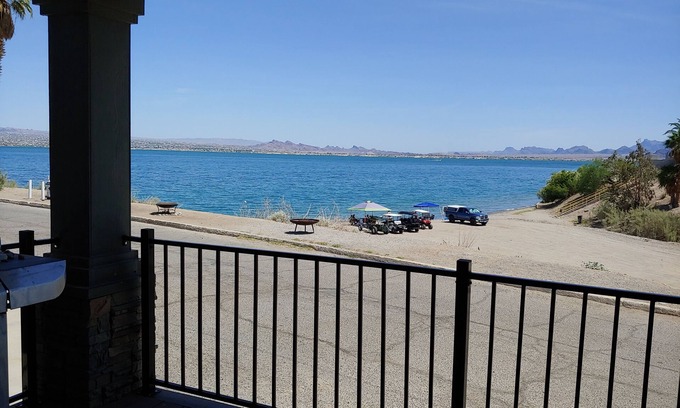 Havasu Lake Casa | Angie's Waterfront Retreat located at Havasu Landing Resort